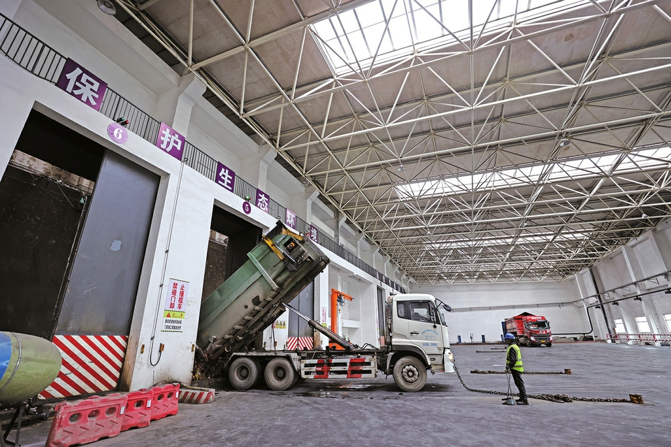 長(cháng)清馬山垃圾焚燒發(fā)電項目日焚燒約1500噸，年發(fā)電2億度，可滿(mǎn)足近6萬(wàn)戶(hù)家庭一年的用電 垃圾焚燒 發(fā)電生金