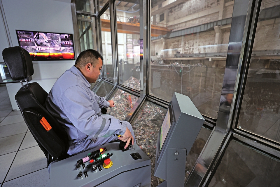 長(cháng)清馬山垃圾焚燒發(fā)電項目日焚燒約1500噸，年發(fā)電2億度，可滿(mǎn)足近6萬(wàn)戶(hù)家庭一年的用電 垃圾焚燒 發(fā)電生金